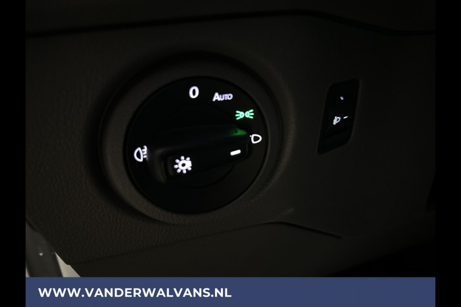 Volkswagen Crafter 2.0 TDI 140 pk L3H3 L2H2 Euro6 ** Airco | Cruisecontrol | Camera | Apple Carplay Android Auto, Parkeersensoren, Bijrijdersbank, 3000kg Trekvermogen