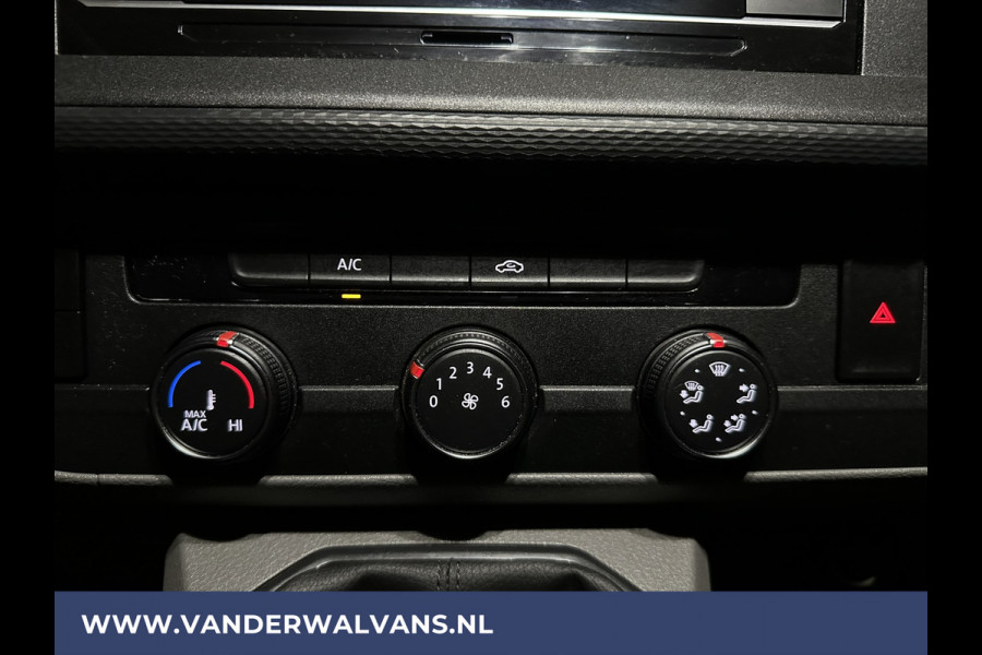 Volkswagen Transporter 2.0 TDI 150 pk L2H1 Euro6 Airco | Trekhaak | Apple Carplay | Android Auto Parkeersensoren, Cruisecontrol
