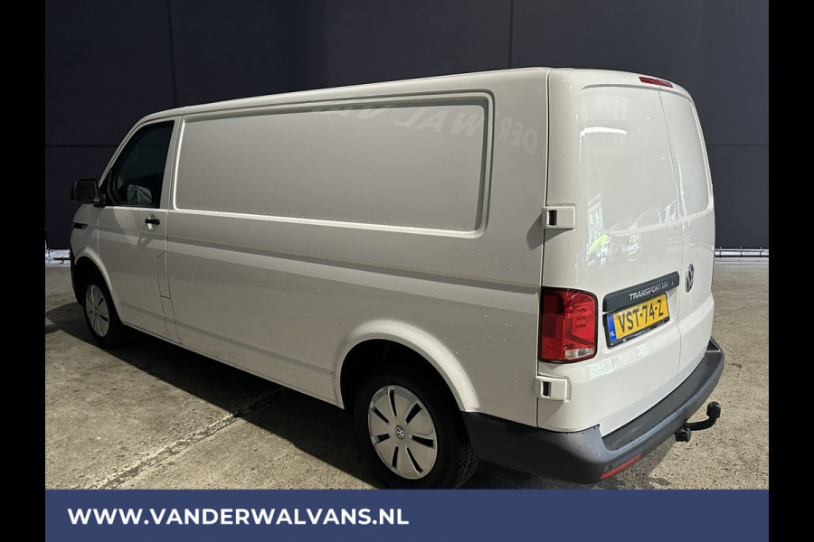 Volkswagen Transporter 2.0 TDI 150 pk L2H1 Euro6 Airco | Trekhaak | Apple Carplay | Android Auto Parkeersensoren, Cruisecontrol
