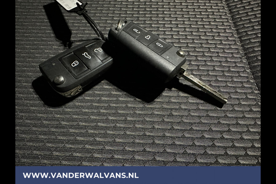 Volkswagen Transporter 2.0 TDI 150 pk L2H1 Euro6 Airco | Trekhaak | Apple Carplay | Android Auto Parkeersensoren, Cruisecontrol