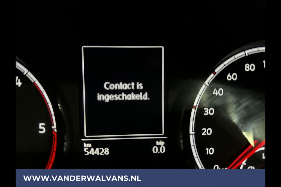 Volkswagen Transporter 2.0 TDI 150 pk L2H1 Euro6 Airco | Trekhaak | Apple Carplay | Android Auto Parkeersensoren, Cruisecontrol