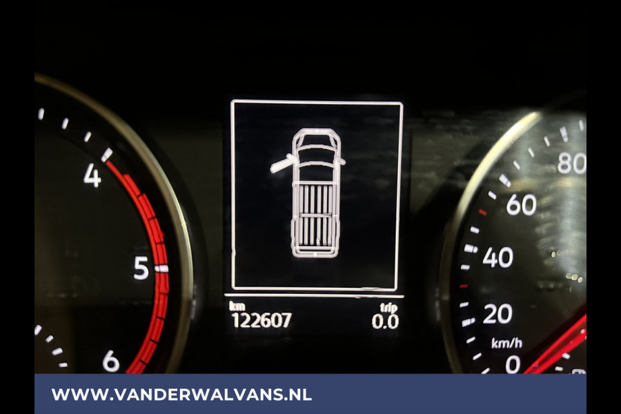 Volkswagen Crafter 2.0 TDI 140 pk L3H3 L2H2 Euro6 ** Airco | 3000kg Trekvermogen | Cruisecontrol | Parkeersensoren Bijrijdersbank, verwarmde voorruit, multimedia voorbereiding