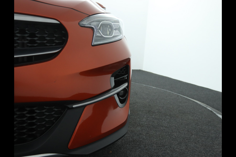 Kia Xceed 1.0 T-GDi DynamicPlusLine - Climate Control - Cruise Control - LED Koplampen - Navigatie - Stoel/Stuur Verwarming - Fabrieksgarantie Tot 2029