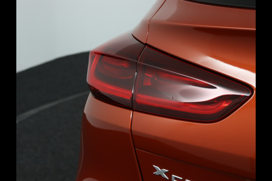 Kia Xceed 1.0 T-GDi DynamicPlusLine - Climate Control - Cruise Control - LED Koplampen - Navigatie - Stoel/Stuur Verwarming - Fabrieksgarantie Tot 2029