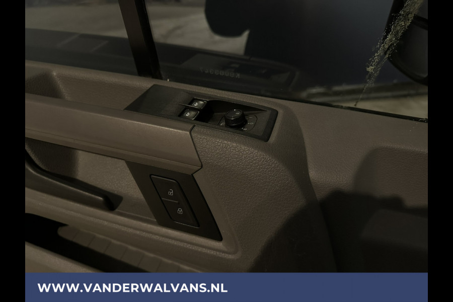 Volkswagen Crafter 2.0 TDI 177 pk Bakwagen Dubbel Lucht Laadklep Zijdeur Euro6 Airco | Camera | Cruisecontrol | Apple Carplay, Android Auto, Chauffeursstoel, Cruisecontrol, Bijrijdersbank