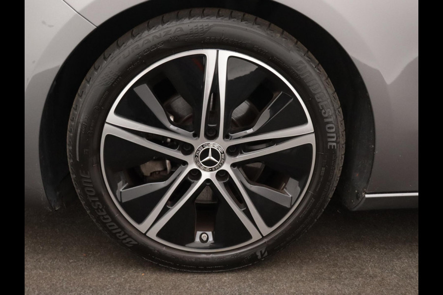 Mercedes-Benz A-Klasse 200 Premium SFEERVERLICHTING WIDE-SCREEN CAMERA LEER