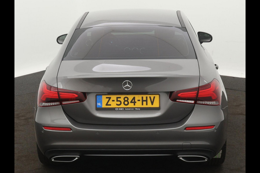 Mercedes-Benz A-Klasse 200 Premium SFEERVERLICHTING WIDE-SCREEN CAMERA LEER