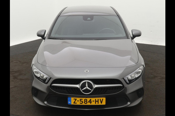 Mercedes-Benz A-Klasse 200 Premium SFEERVERLICHTING WIDE-SCREEN CAMERA LEER