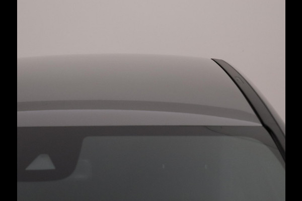 Mercedes-Benz A-Klasse 200 Premium SFEERVERLICHTING WIDE-SCREEN CAMERA LEER