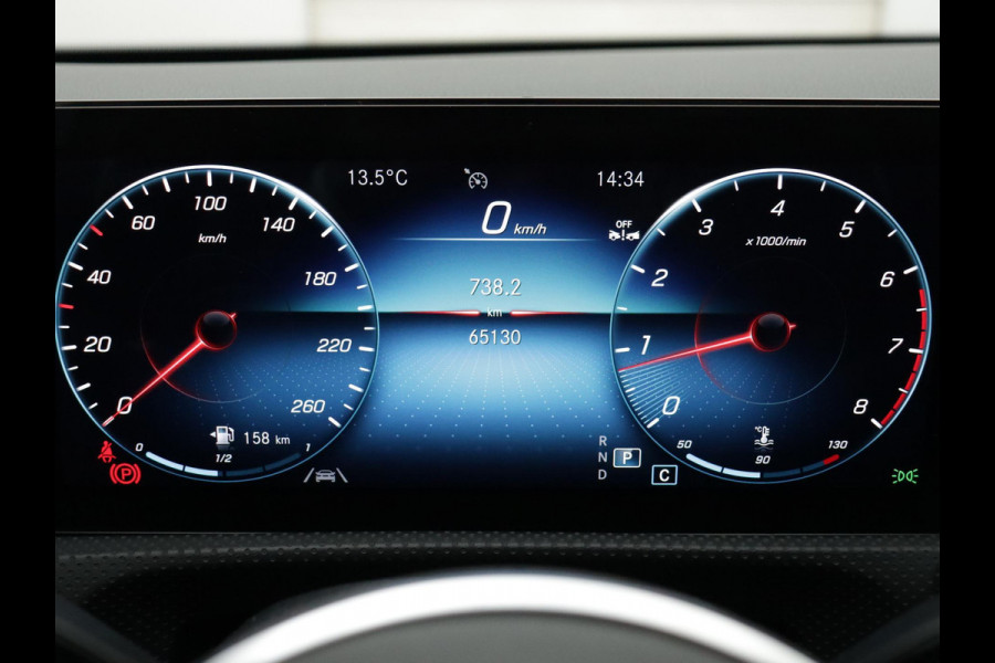 Mercedes-Benz A-Klasse 200 Premium SFEERVERLICHTING WIDE-SCREEN CAMERA LEER