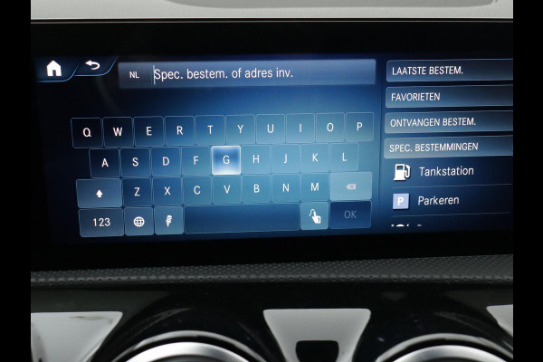 Mercedes-Benz A-Klasse 200 Premium SFEERVERLICHTING WIDE-SCREEN CAMERA LEER