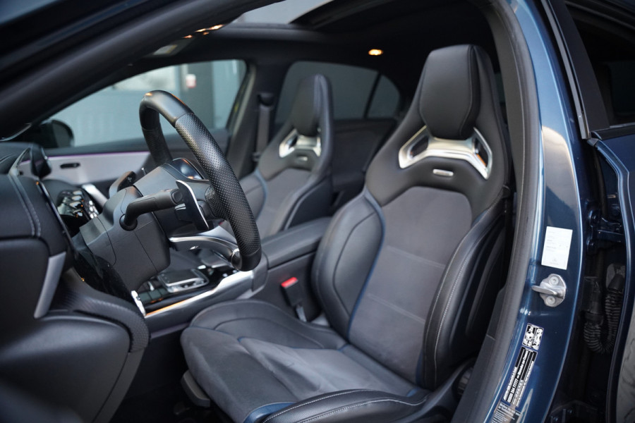 Mercedes-Benz A-Klasse AMG 35 4MATIC Edition 1 | Panoramadak | Burmester | AMG Performance Recaro stoelen | Stoelverwarming | Keyless | Aero pack | Adaptive Cruise Control | Ambiance verlichting | 360 Camera |