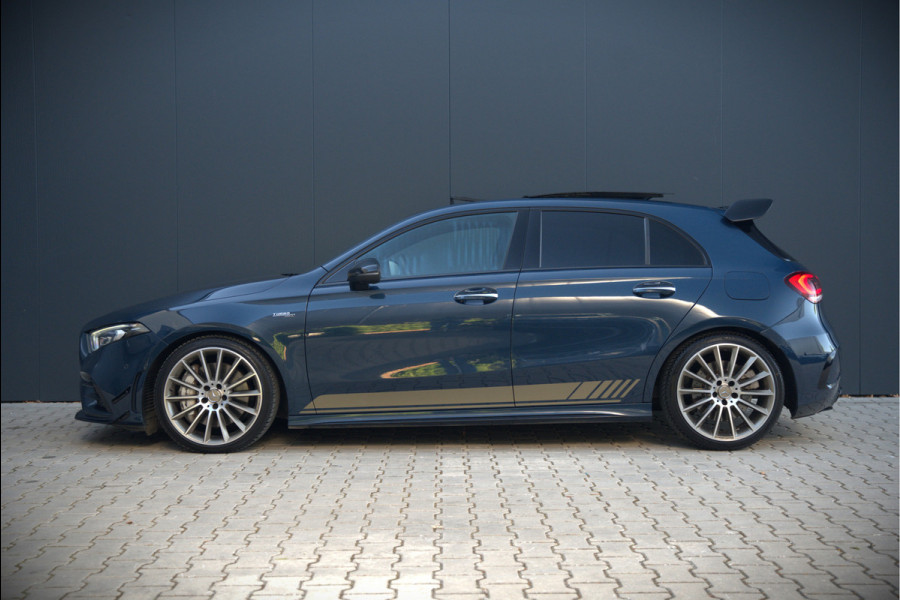 Mercedes-Benz A-Klasse AMG 35 4MATIC Edition 1 | Panoramadak | Burmester | AMG Performance Recaro stoelen | Stoelverwarming | Keyless | Aero pack | Adaptive Cruise Control | Ambiance verlichting | 360 Camera |