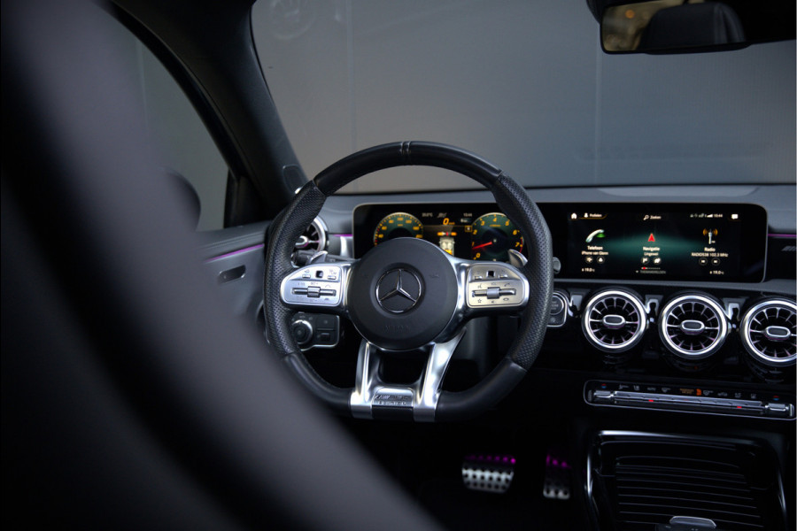 Mercedes-Benz A-Klasse AMG 35 4MATIC Edition 1 | Panoramadak | Burmester | AMG Performance Recaro stoelen | Stoelverwarming | Keyless | Aero pack | Adaptive Cruise Control | Ambiance verlichting | 360 Camera |