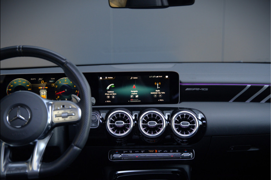 Mercedes-Benz A-Klasse AMG 35 4MATIC Edition 1 | Panoramadak | Burmester | AMG Performance Recaro stoelen | Stoelverwarming | Keyless | Aero pack | Adaptive Cruise Control | Ambiance verlichting | 360 Camera |
