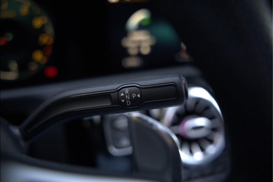 Mercedes-Benz A-Klasse AMG 35 4MATIC Edition 1 | Panoramadak | Burmester | AMG Performance Recaro stoelen | Stoelverwarming | Keyless | Aero pack | Adaptive Cruise Control | Ambiance verlichting | 360 Camera |