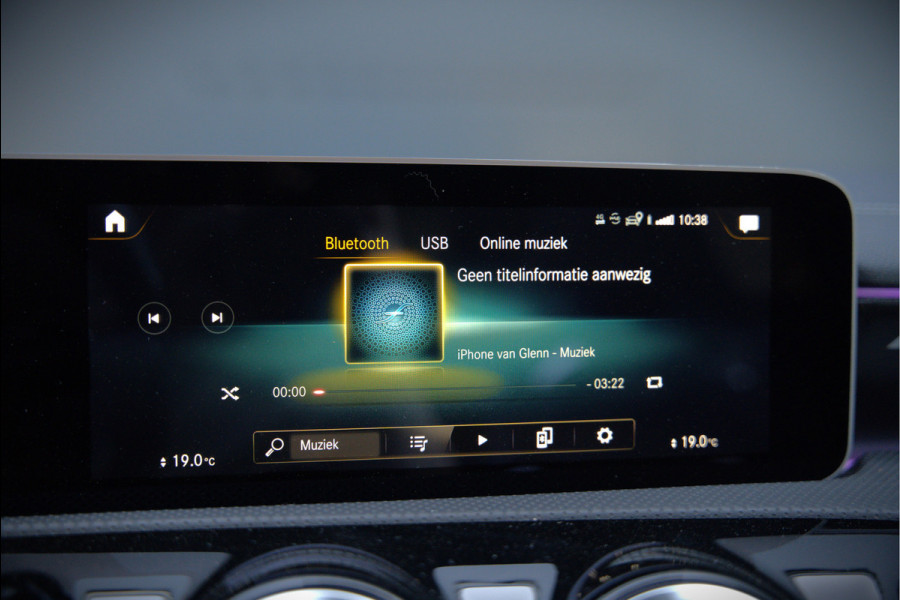Mercedes-Benz A-Klasse AMG 35 4MATIC Edition 1 | Panoramadak | Burmester | AMG Performance Recaro stoelen | Stoelverwarming | Keyless | Aero pack | Adaptive Cruise Control | Ambiance verlichting | 360 Camera |