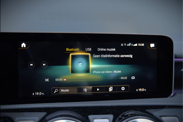Mercedes-Benz A-Klasse AMG 35 4MATIC Edition 1 | Panoramadak | Burmester | AMG Performance Recaro stoelen | Stoelverwarming | Keyless | Aero pack | Adaptive Cruise Control | Ambiance verlichting | 360 Camera |