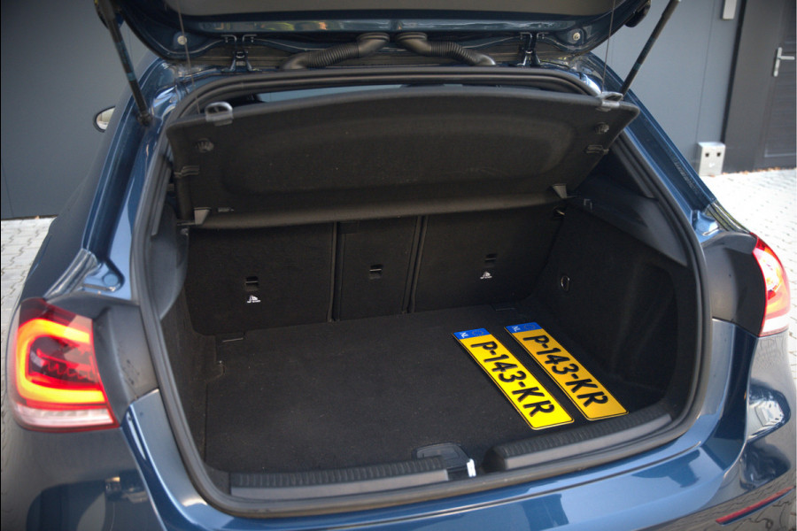 Mercedes-Benz A-Klasse AMG 35 4MATIC Edition 1 | Panoramadak | Burmester | AMG Performance Recaro stoelen | Stoelverwarming | Keyless | Aero pack | Adaptive Cruise Control | Ambiance verlichting | 360 Camera |