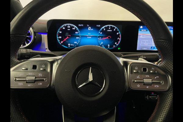 Mercedes-Benz CLA-Klasse 180 AMG Night Edition / NL-auto / Sfeerverlichting