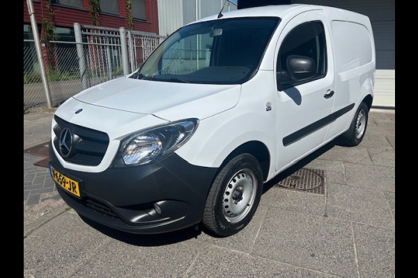 Mercedes-Benz Citan 109 CDI BlueEFFICIENCY Business Ambition AIRCO I NAVI I MISTLAMPEN I ELEKTRISCHE RAMEN & SPIEGELS I 1e EIGENAAR I COMPLETE ONDERHOUDSHISTORIE