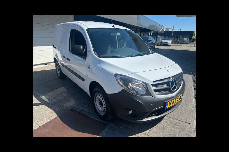 Mercedes-Benz Citan 109 CDI BlueEFFICIENCY Business Ambition AIRCO I NAVI I MISTLAMPEN I ELEKTRISCHE RAMEN & SPIEGELS I 1e EIGENAAR I COMPLETE ONDERHOUDSHISTORIE