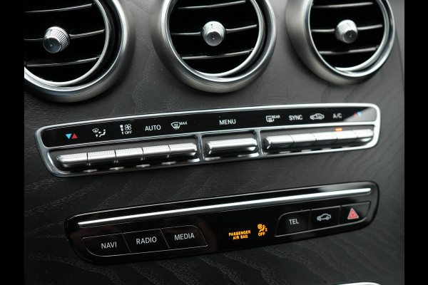 Mercedes-Benz C-Klasse Estate 180 Business Solution AMG Plus Upgrade Edition | Multibeam LED | Virtual | Apple Carplay | Afneembare Trekhaak | Alcantara Sportstoelen Verwarmd | Sfeerverlichting | Camera | 18"L.M |
