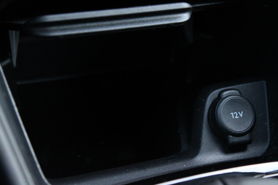 Citroën C4 1.2 130PK FEEL PACK | NAVIGATIE | HEAD UP DISPLAY | ACHTERUITRIJ CAMERA | APPLE CARPLAY/ANDROID AUTO | 18" LICHTMETALEN VELGEN | PARKEER SENSOREN | CLIMATE CONTROL | AFNEEMBARE TREKHAAK | EXTRA GETINTE ACHTER RUITEN |