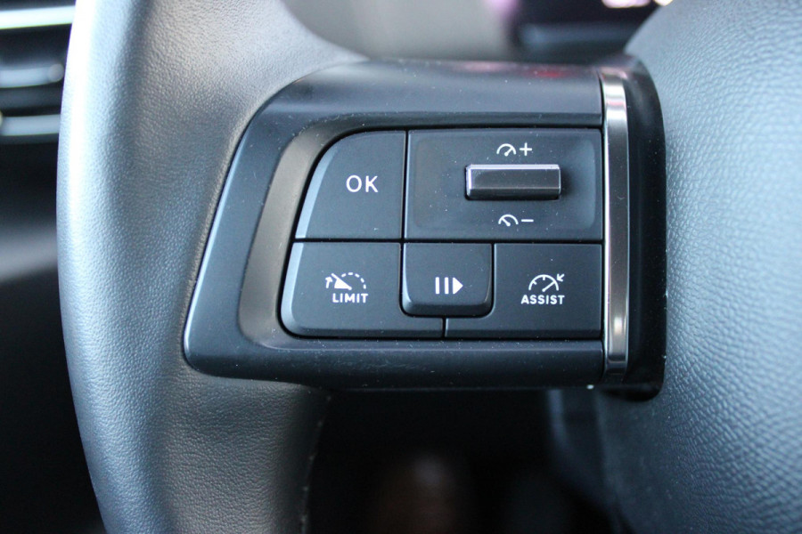 Citroën C4 1.2 130PK FEEL PACK | NAVIGATIE | HEAD UP DISPLAY | ACHTERUITRIJ CAMERA | APPLE CARPLAY/ANDROID AUTO | 18" LICHTMETALEN VELGEN | PARKEER SENSOREN | CLIMATE CONTROL | AFNEEMBARE TREKHAAK | EXTRA GETINTE ACHTER RUITEN |