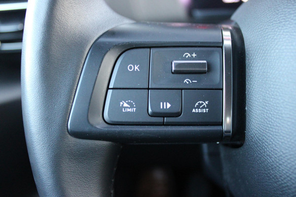 Citroën C4 1.2 130PK FEEL PACK | NAVIGATIE | HEAD UP DISPLAY | ACHTERUITRIJ CAMERA | APPLE CARPLAY/ANDROID AUTO | 18" LICHTMETALEN VELGEN | PARKEER SENSOREN | CLIMATE CONTROL | AFNEEMBARE TREKHAAK | EXTRA GETINTE ACHTER RUITEN |