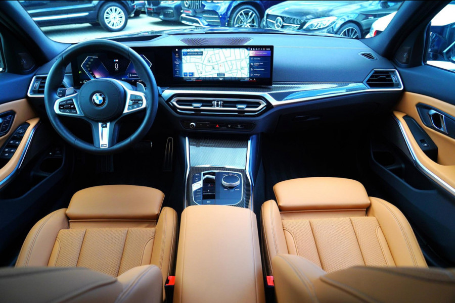 BMW 3-serie 330e xDrive M-pakket | BMW LED | Adaptieve Cruise | Camera | Harman/Kardon | Carbon | Driving Assistant | Active Guard