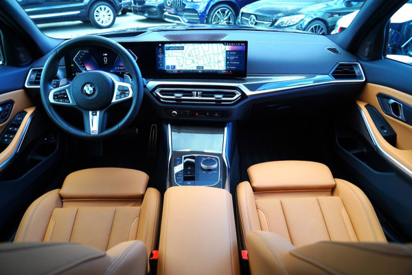 BMW 3-serie 330e xDrive M-pakket | BMW LED | Adaptieve Cruise | Camera | Harman/Kardon | Carbon | Driving Assistant | Active Guard