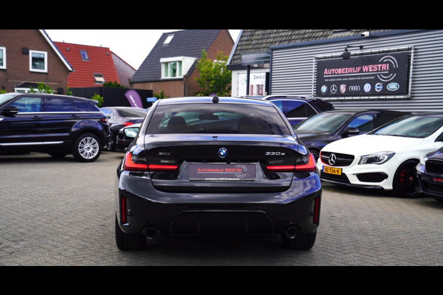 BMW 3-serie 330e xDrive M-pakket | BMW LED | Adaptieve Cruise | Camera | Harman/Kardon | Carbon | Driving Assistant | Active Guard