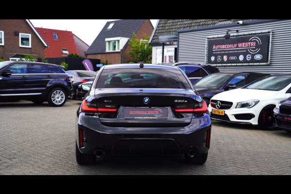 BMW 3-serie 330e xDrive M-pakket | BMW LED | Adaptieve Cruise | Camera | Harman/Kardon | Carbon | Driving Assistant | Active Guard