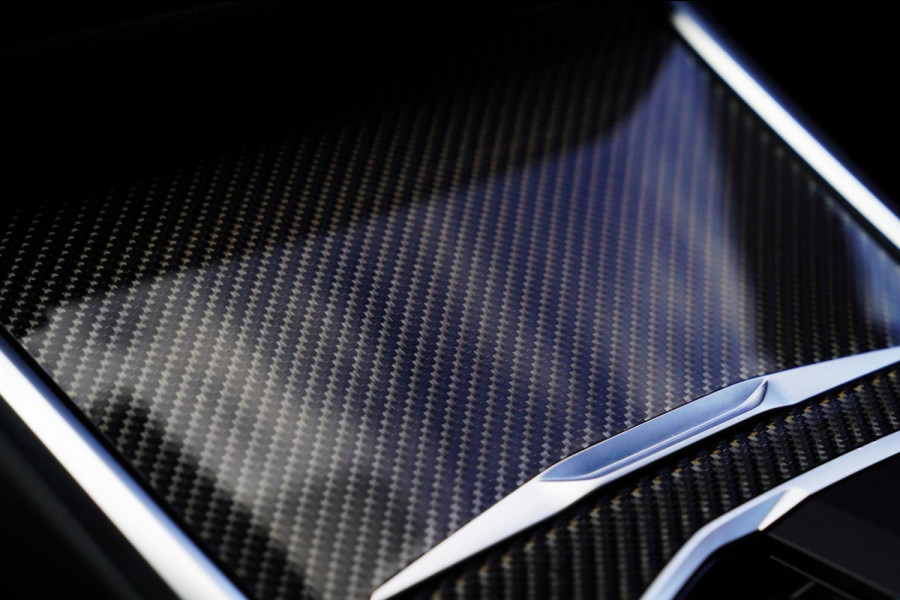 BMW 3-serie 330e xDrive M-pakket | BMW LED | Adaptieve Cruise | Camera | Harman/Kardon | Carbon | Driving Assistant | Active Guard