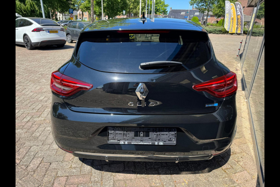 Renault Clio 1.6 E-Tech Full Hybrid 145 techno Groot navi / Virtual cockpit / Camera / P-sensoren V&A