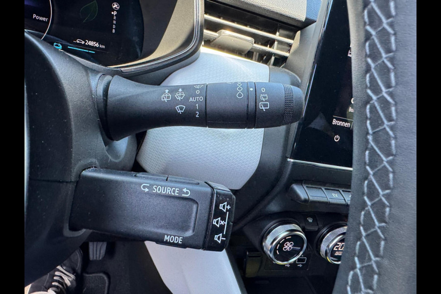 Renault Clio 1.6 E-Tech Full Hybrid 145 techno Groot navi / Virtual cockpit / Camera / P-sensoren V&A