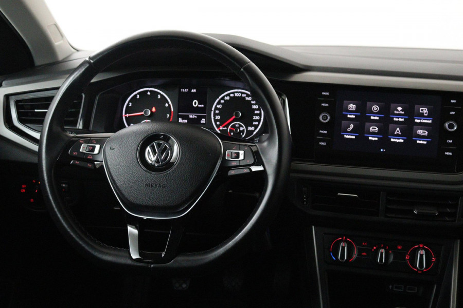 Volkswagen Polo 1.0 TSI Comfortline (NAVIGATIE, BLUETOOTH, CRUISE CONTROL ADAPTIEF, NL-AUTO)