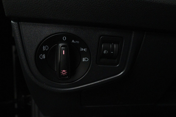 Volkswagen Polo 1.0 TSI Comfortline (NAVIGATIE, BLUETOOTH, CRUISE CONTROL ADAPTIEF, NL-AUTO)