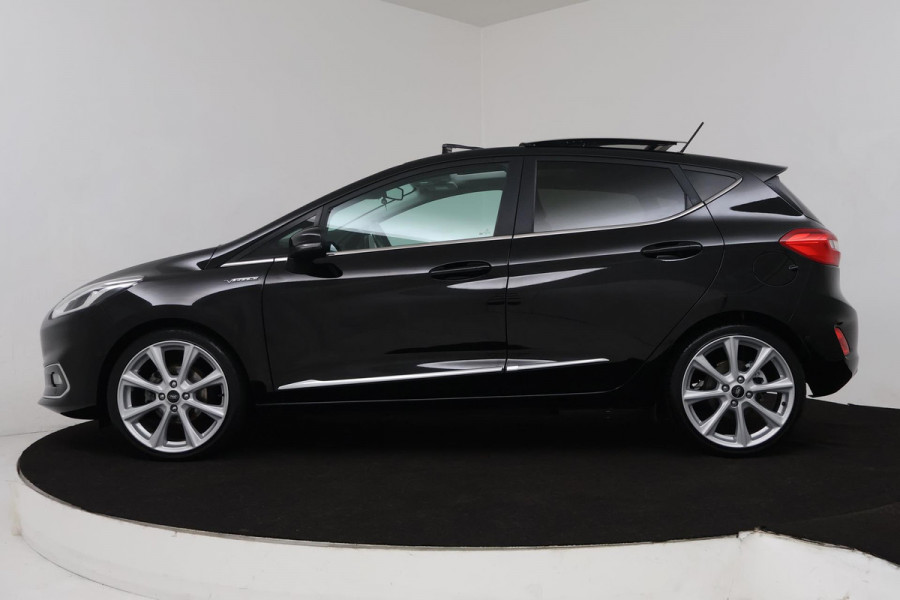 Ford Fiesta 1.0 EcoBoost Vignale (PANORAMADAK, PARKEERSENSOREN, STOELVERWARMING, LANE-ASSIST, CRUISE ADAPTIEF, NAVIGATIE, CAMERA)