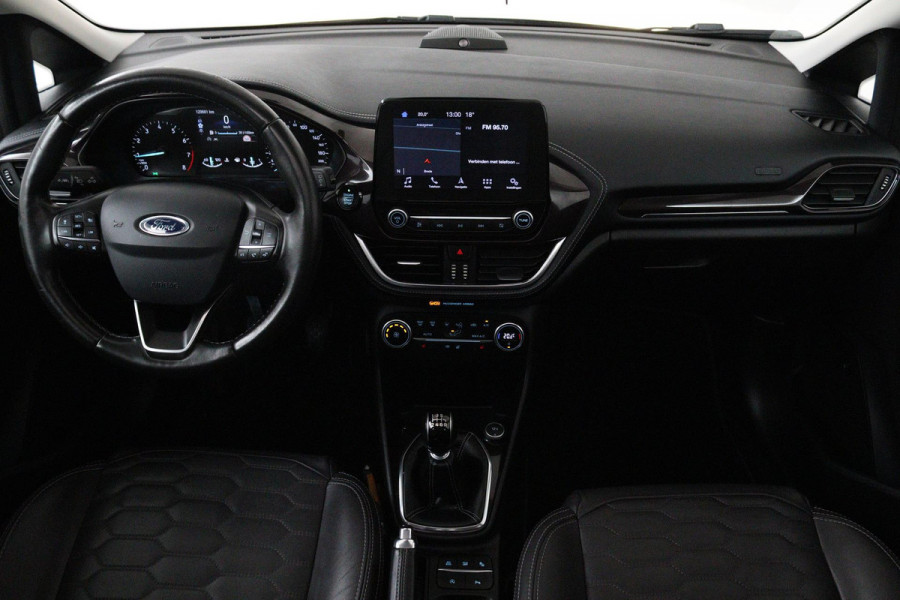 Ford Fiesta 1.0 EcoBoost Vignale (PANORAMADAK, PARKEERSENSOREN, STOELVERWARMING, LANE-ASSIST, CRUISE ADAPTIEF, NAVIGATIE, CAMERA)