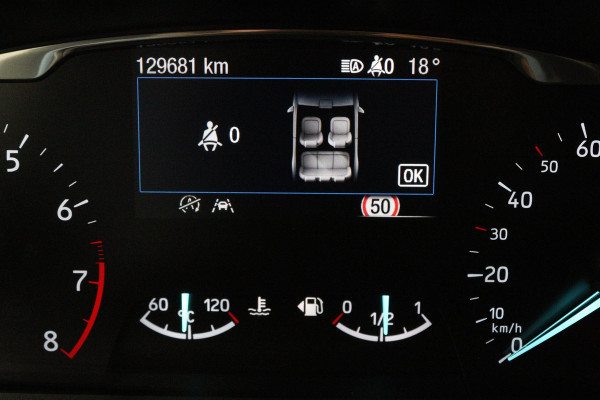 Ford Fiesta 1.0 EcoBoost Vignale (PANORAMADAK, PARKEERSENSOREN, STOELVERWARMING, LANE-ASSIST, CRUISE ADAPTIEF, NAVIGATIE, CAMERA)