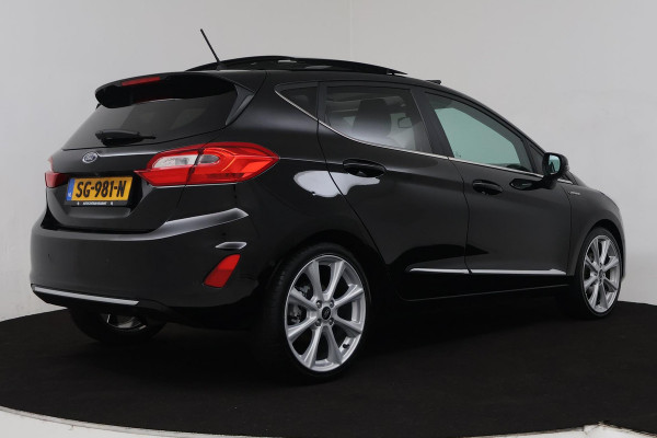 Ford Fiesta 1.0 EcoBoost Vignale (PANORAMADAK, PARKEERSENSOREN, STOELVERWARMING, LANE-ASSIST, CRUISE ADAPTIEF, NAVIGATIE, CAMERA)