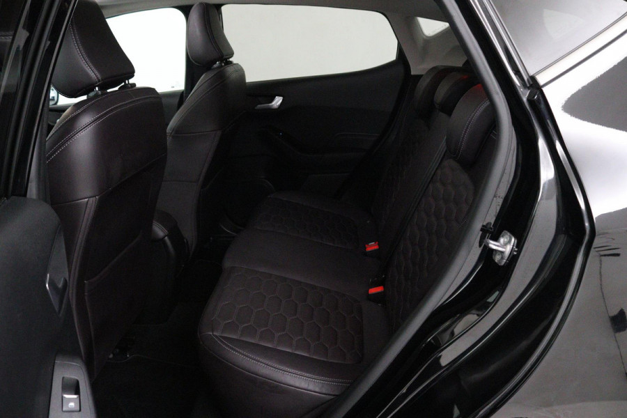 Ford Fiesta 1.0 EcoBoost Vignale (PANORAMADAK, PARKEERSENSOREN, STOELVERWARMING, LANE-ASSIST, CRUISE ADAPTIEF, NAVIGATIE, CAMERA)