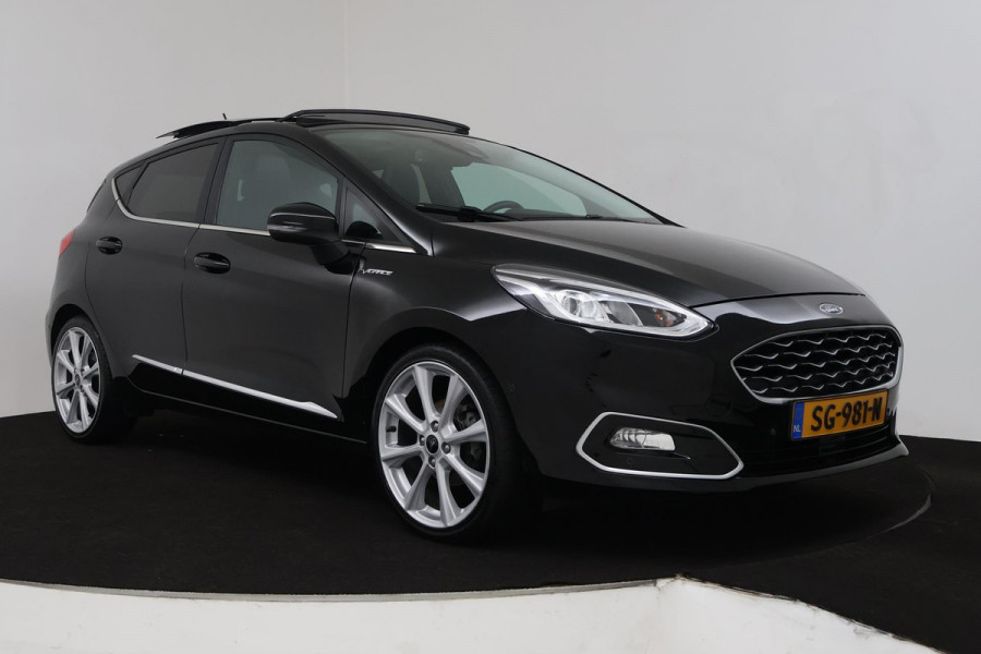 Ford Fiesta 1.0 EcoBoost Vignale (PANORAMADAK, PARKEERSENSOREN, STOELVERWARMING, LANE-ASSIST, CRUISE ADAPTIEF, NAVIGATIE, CAMERA)