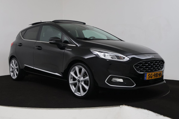 Ford Fiesta 1.0 EcoBoost Vignale (PANORAMADAK, PARKEERSENSOREN, STOELVERWARMING, LANE-ASSIST, CRUISE ADAPTIEF, NAVIGATIE, CAMERA)