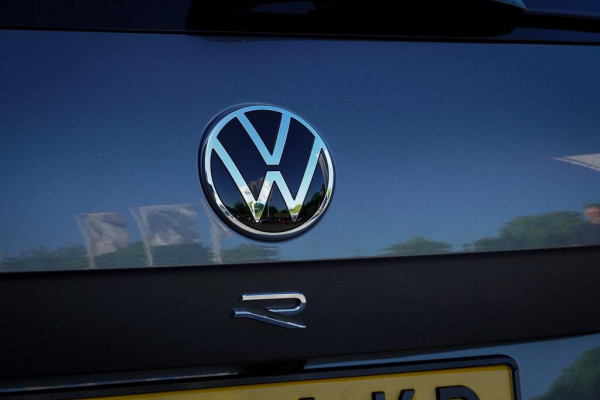 Volkswagen Touareg 3.0 TSi 4MOTION R / Pano / Luchtvering / Incl BTW / ACC