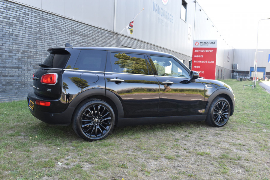MINI Clubman 1.5 One Chili Serious Business Navigatie Keyless-go Cruise