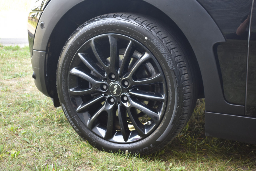MINI Clubman 1.5 One Chili Serious Business Navigatie Keyless-go Cruise