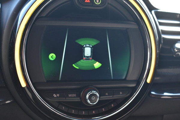 MINI Clubman 1.5 One Chili Serious Business Navigatie Keyless-go Cruise